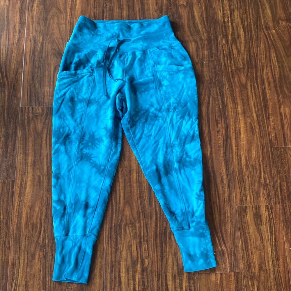 Tie dye sweat pants!